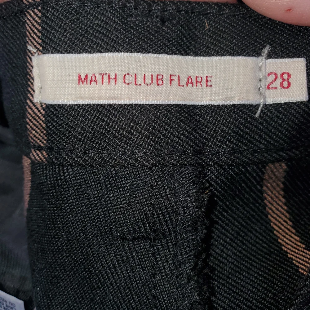 Women's Levi's Premium Black and Brown Checkered Math Club Flare Pants 28 - Picture 3 of 6